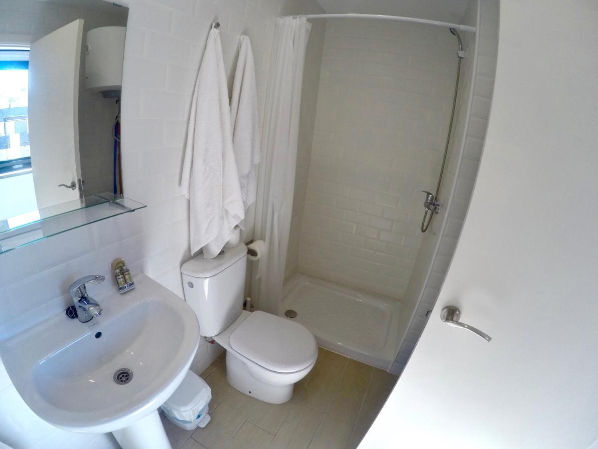 Apartaments Fonda Comerc 托罗埃利亚-德蒙特格里 外观 照片
