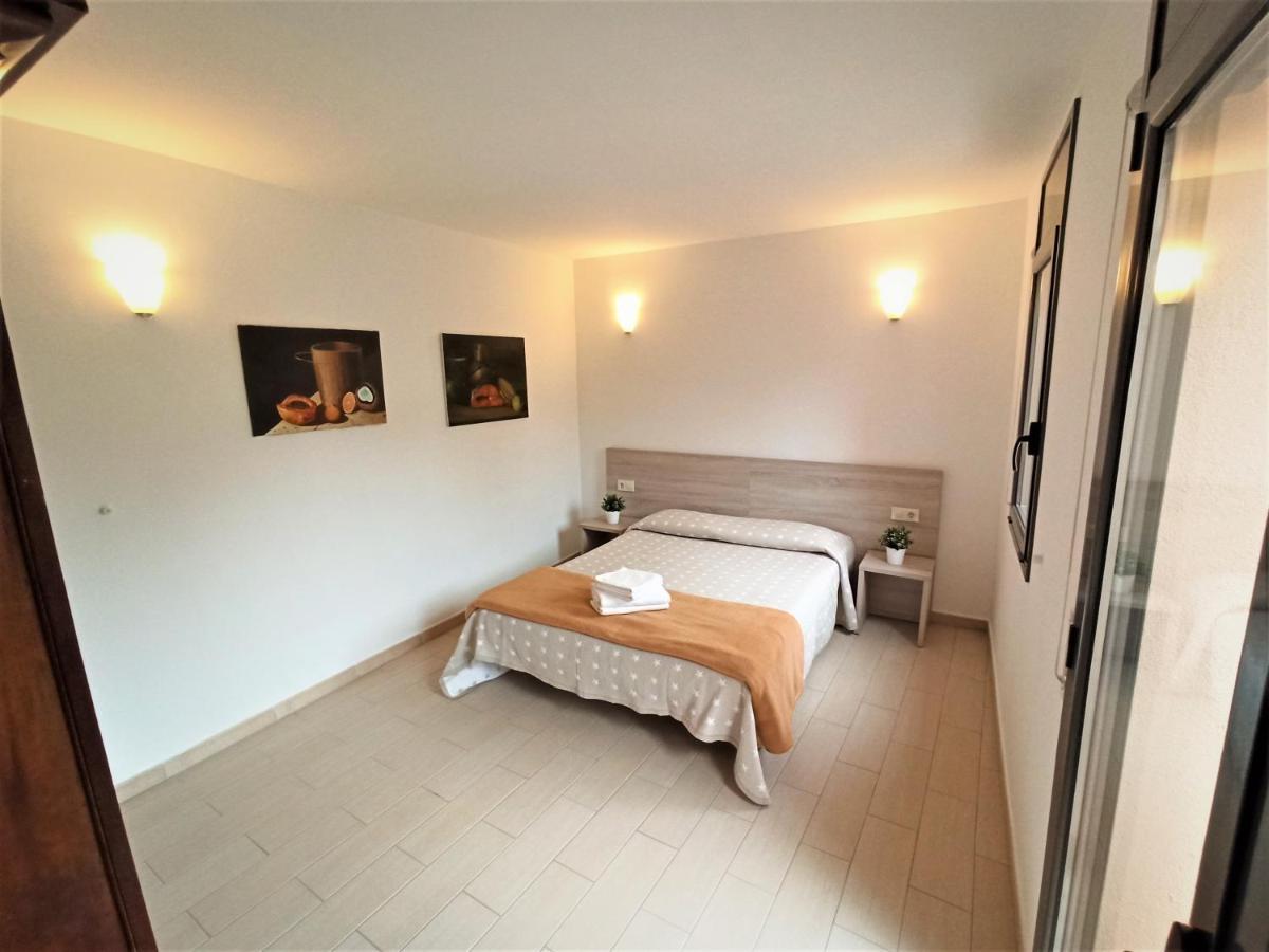 Apartaments Fonda Comerc 托罗埃利亚-德蒙特格里 外观 照片