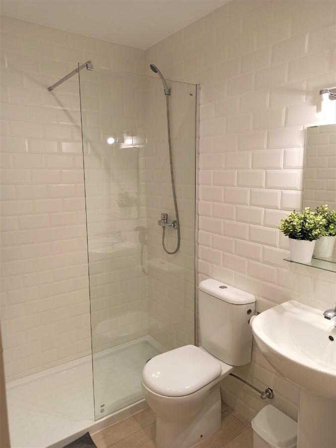 Apartaments Fonda Comerc 托罗埃利亚-德蒙特格里 外观 照片